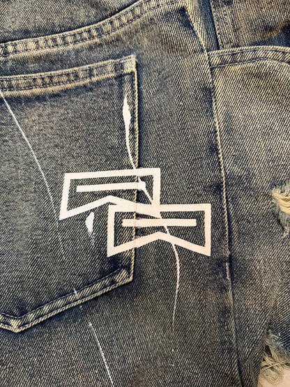 DISTRESSED WASHED DENIM